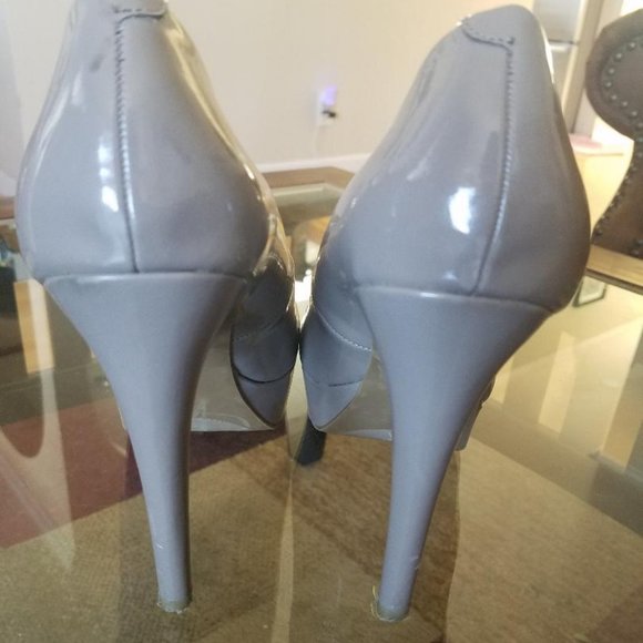 Guess Taupe Heels - Picture 4 of 5